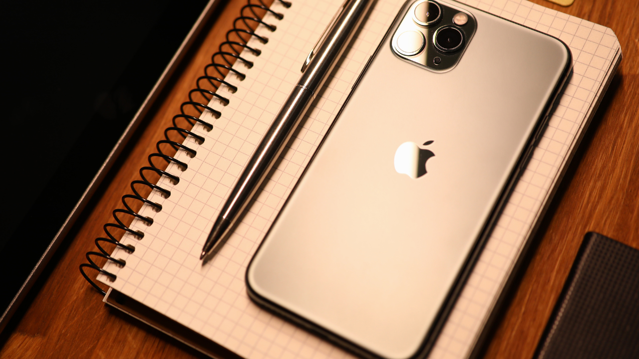 Best iPhones to Buy Right Now (2025 Expert Picks) 3 - Best iPhones to Buy Right Now (2025 Expert Picks)